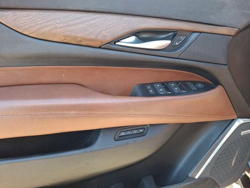 Used 2017 Cadillac Escalade Premium Luxury image 11
