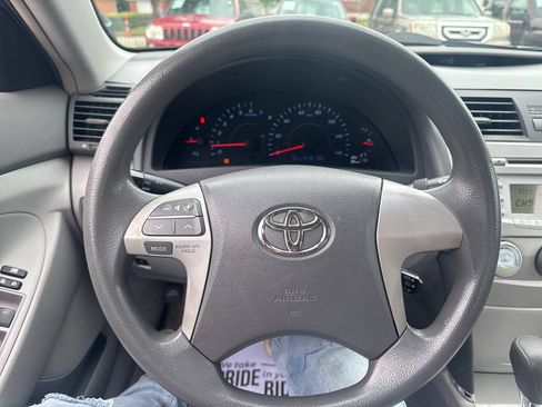 Used 2010 Toyota Camry LE FWD image 20