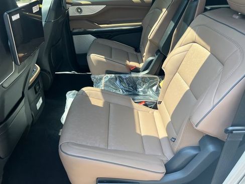 New 2027 Lincoln Navigator L Black Label AWD/4WD image 25
