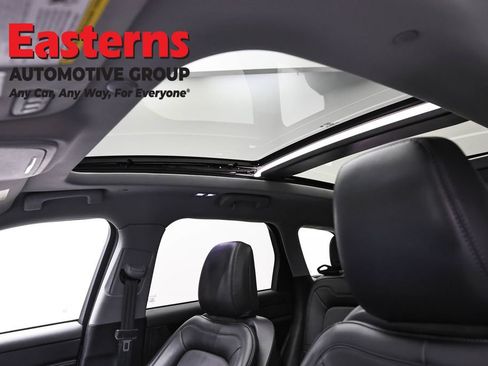 Used 2022 Lincoln Corsair AWD w/ Premium Package image 36