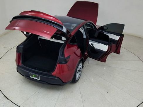 Used 2026 Tesla Model Y AWD image 85