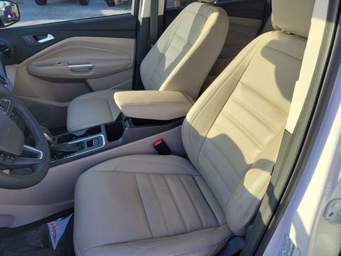 Used 2019 Ford Escape Titanium image 19