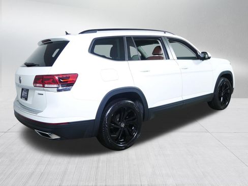 Certified 2023 Volkswagen Atlas SE w/ Black Wheel Package AWD/4WD image 7