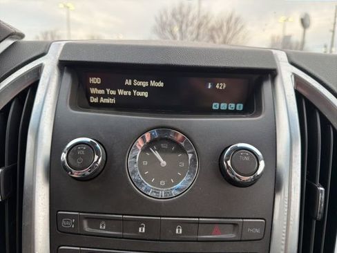 Used 2010 Cadillac SRX Luxury image 26