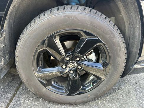 Used 2021 Toyota RAV4 XSE image 4