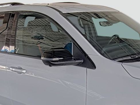 New 2026 Chevrolet Traverse RS image 17