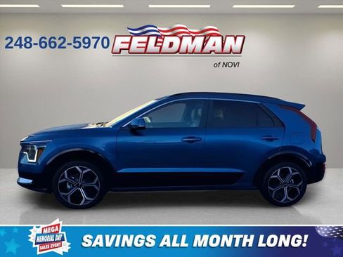 Used 2024 Kia Niro EX Touring FWD image 3