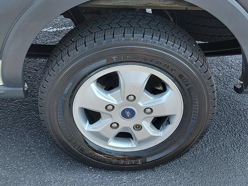 Used 2018 Ford Transit 250 130 Low Roof RWD image 20