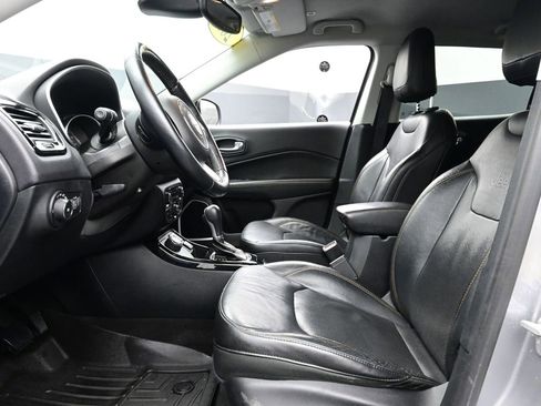 Used 2018 Jeep Compass Limited image 15