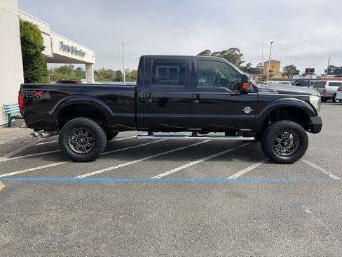 Used 2011 Ford F250 Lariat w/ Lariat Interior Pkg AWD/4WD image 22