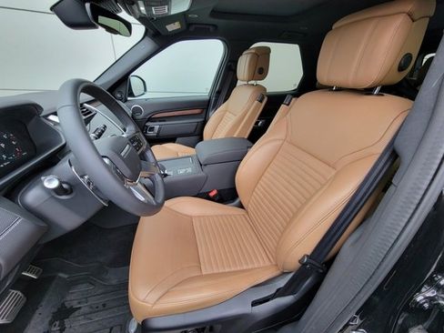 Used 2024 Land Rover Discovery Dynamic SE image 20