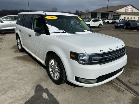 Used 2016 Ford Flex SEL image 3