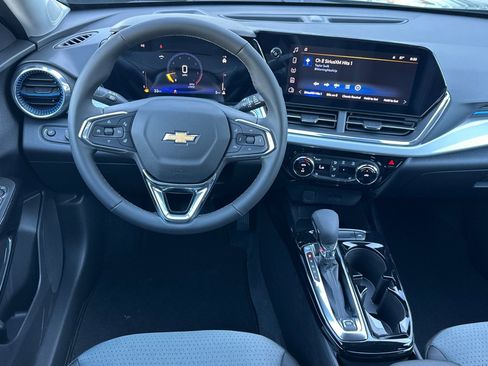 New 2026 Chevrolet Trax LT w/ Driver Confidence Package image 13
