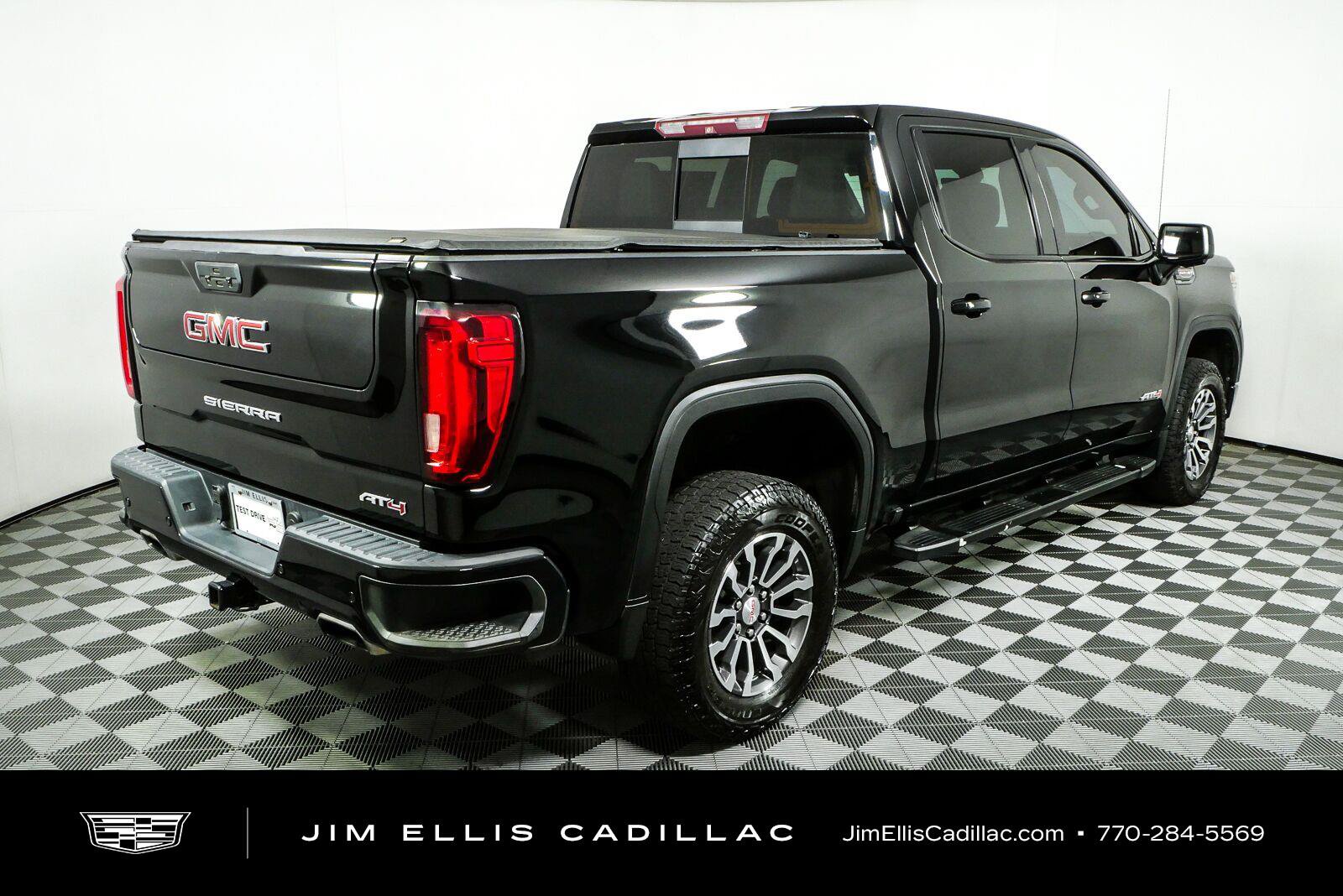 Used 2019 GMC Sierra 1500 AT4 w/ AT4 Premium Package AWD/4WD image 3