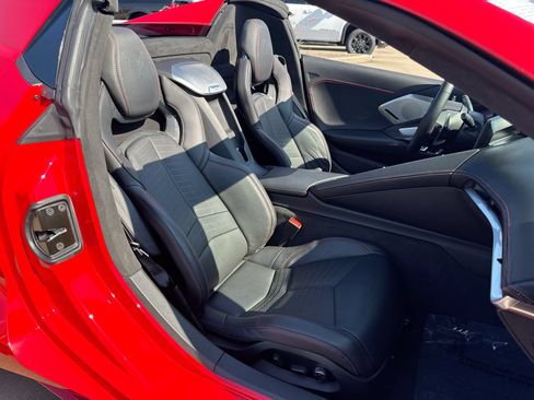 Used 2023 Chevrolet Corvette Stingray Premium Conv w/ Z51 Performance Package RWD image 24