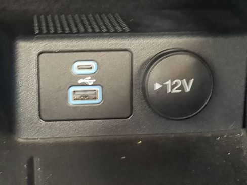 Certified 2022 Ford Escape S image 21