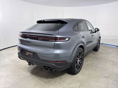 New 2026 Porsche Cayenne Coupe AWD/4WD image 7