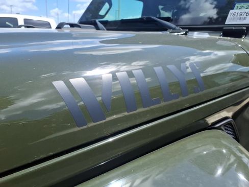 Used 2022 Jeep Gladiator Sport AWD/4WD image 5