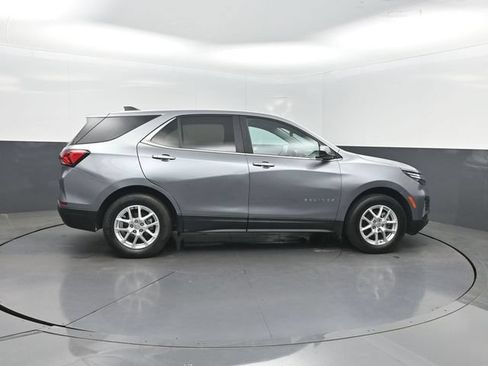 Used 2023 Chevrolet Equinox LT FWD image 39