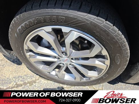 Used 2019 GMC Terrain SLT w/ Preferred Package AWD/4WD image 9