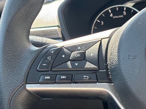 Used 2025 Nissan Altima 2.5 SV FWD image 21