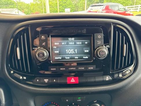Used 2017 RAM ProMaster City Tradesman w/ Rear Back-up Camera Group FWD image 18