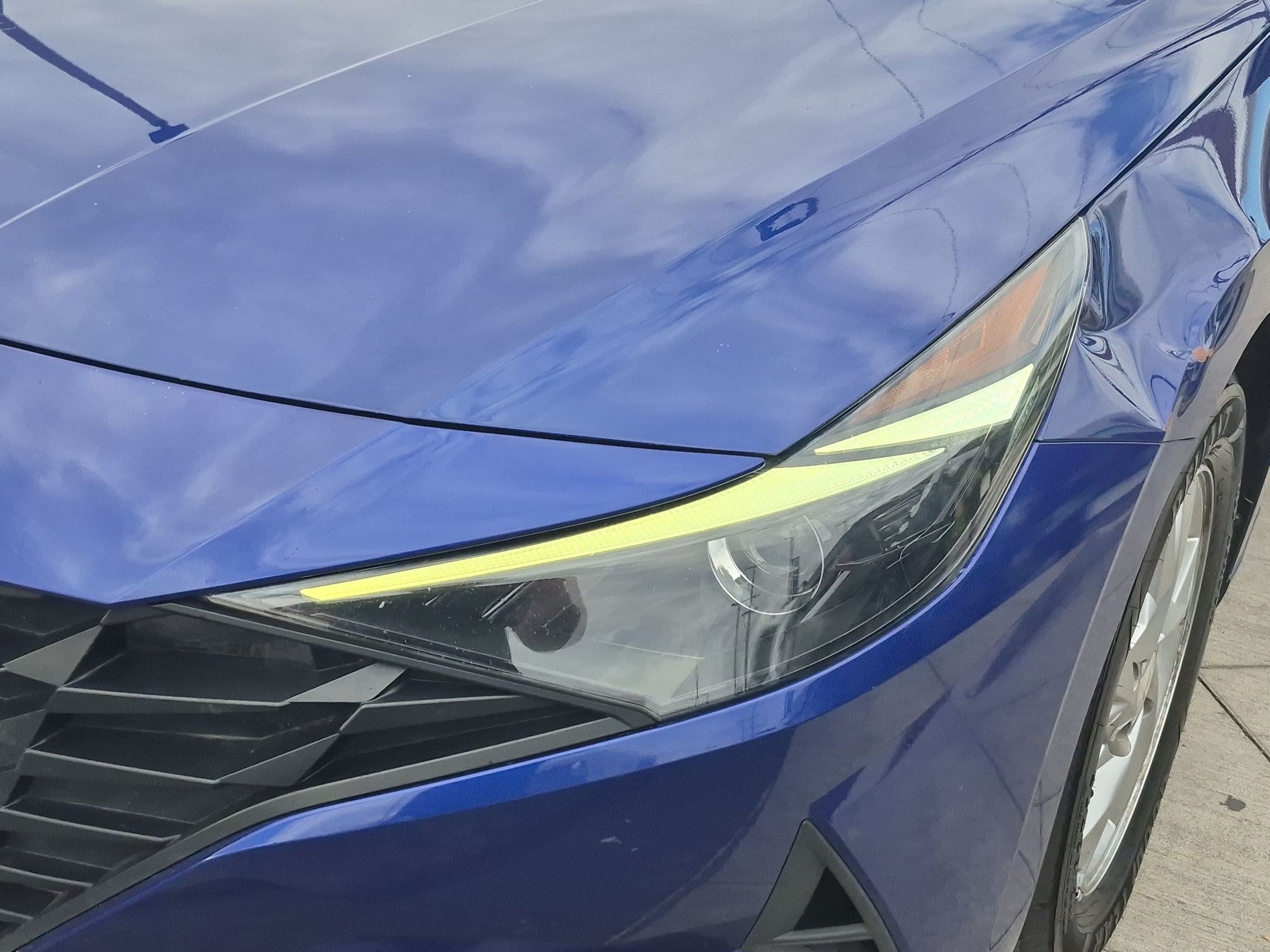 Used 2021 Hyundai Elantra SE FWD image 11