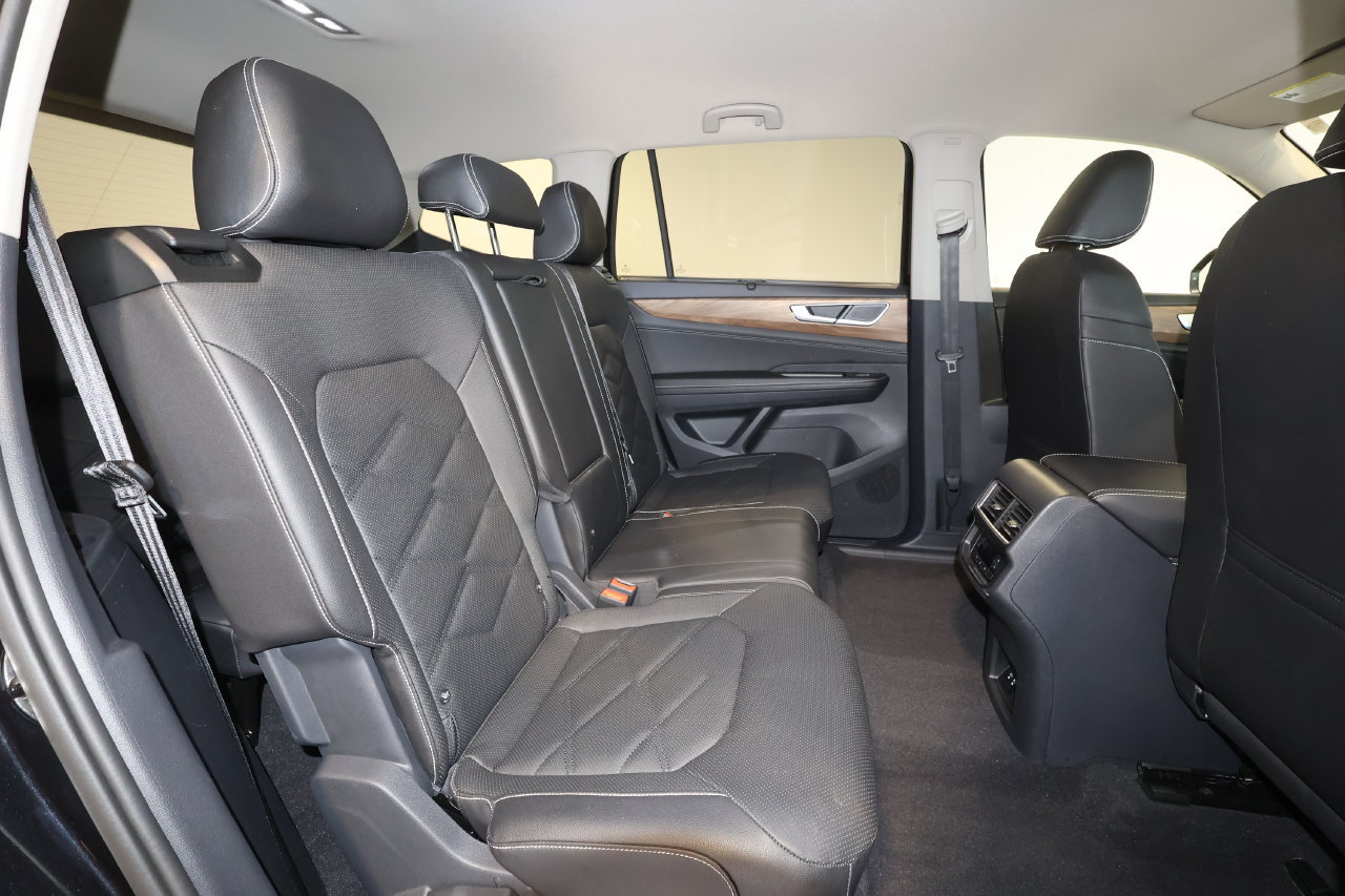 Used 2026 Volkswagen Atlas SE AWD/4WD image 25