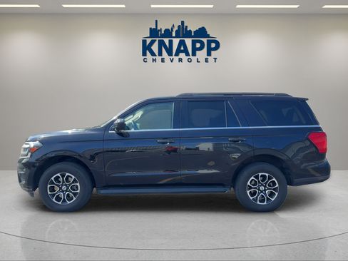 Used 2024 Ford Expedition XLT AWD/4WD image 8
