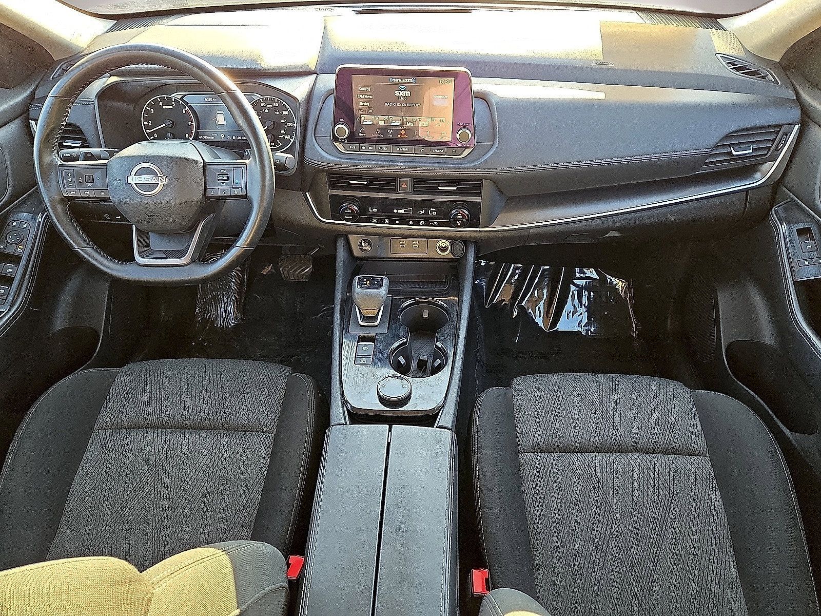 Used 2025 Nissan Rogue SV AWD/4WD image 15