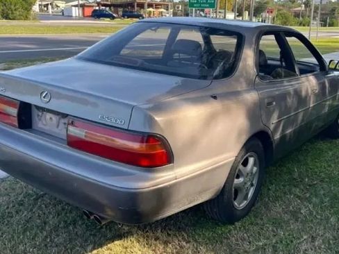 Used 1995 Lexus ES 330 image 4