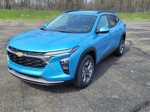 New 2026 Chevrolet Trax LT FWD image 5