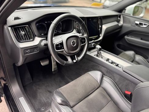 Used 2019 Volvo XC60 T6 R-Design w/ Protection Package AWD/4WD image 13