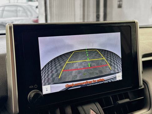 Certified 2023 Toyota RAV4 LE AWD/4WD image 10