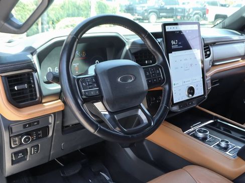 Used 2024 Ford Expedition Max Platinum AWD/4WD image 22