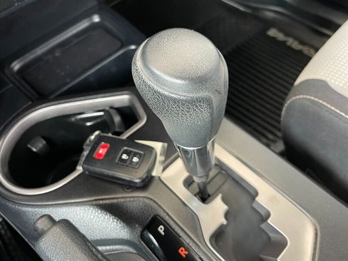 Used 2018 Toyota RAV4 XLE w/ Plus Extra Value Package AWD/4WD image 7