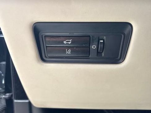 Used 2015 Land Rover Range Rover Autobiography AWD/4WD image 21