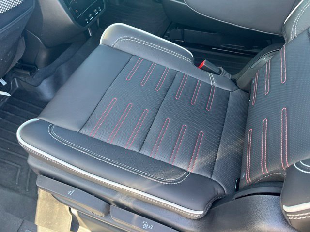 Used 2026 GMC Yukon XL AT4 Ultimate AWD/4WD image 28