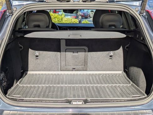 Certified 2023 Volvo V60 B5 Cross Country Ultimate w/ Climate Package image 13