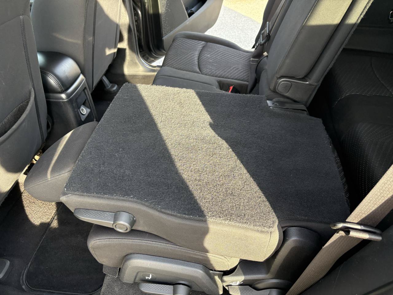 Used 2016 Dodge Journey SE w/ Flexible Seating Group FWD image 32