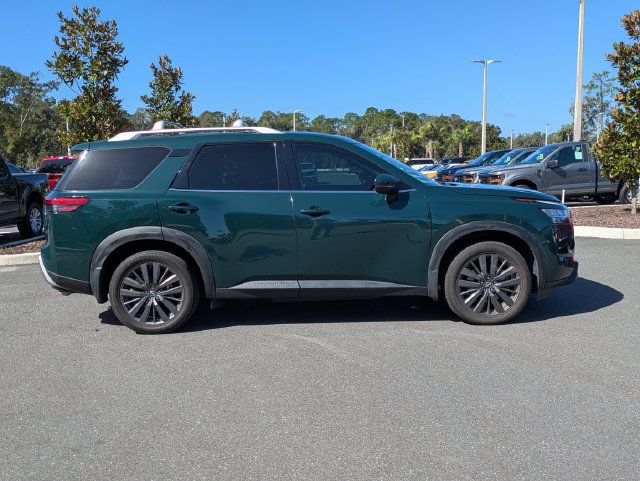 Used 2022 Nissan Pathfinder SL w/ SL Premium Package FWD image 2
