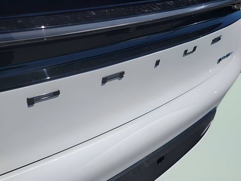 New 2026 Toyota Prius Plug-In Hybrid FWD image 28