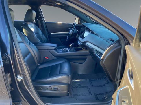Used 2023 Cadillac XT4 Premium Luxury AWD/4WD image 15