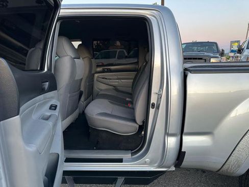 Used 2013 Toyota Tacoma 4x4 Double Cab w/ TRD Sport Pkg image 12