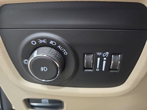 New 2026 Jeep Grand Cherokee L Limited AWD/4WD image 27
