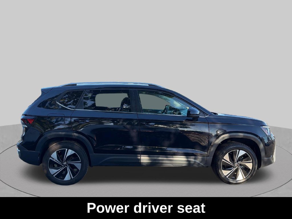 Used 2025 Volkswagen Taos SE AWD/4WD image 6