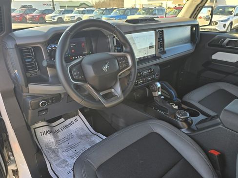 Used 2024 Ford Bronco Black Diamond image 15