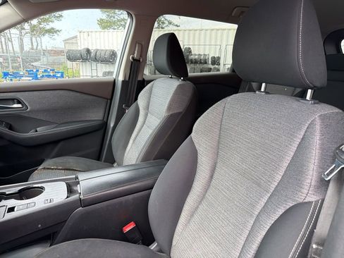 Used 2021 Nissan Rogue SV image 12