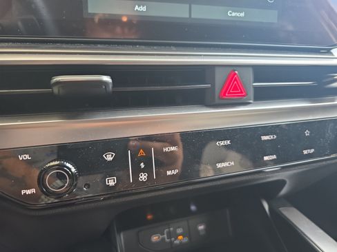 Certified 2026 Kia Sorento LX FWD image 14