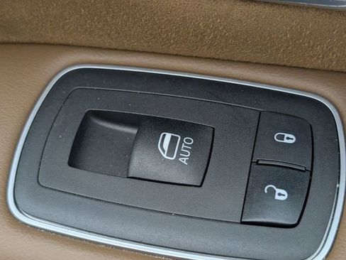 Certified 2024 RAM 1500 Limited image 35